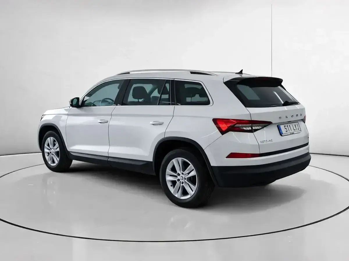 Usado Skoda Kodiaq Ambition 150 CV (110 kW) 2022 Blanco SUV