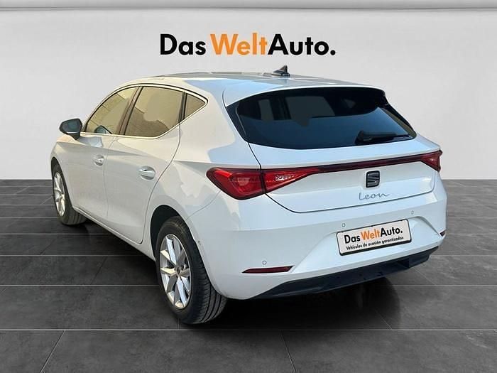 Usado Seat Leon Style 116 CV (85 kW) 2025 Blanco