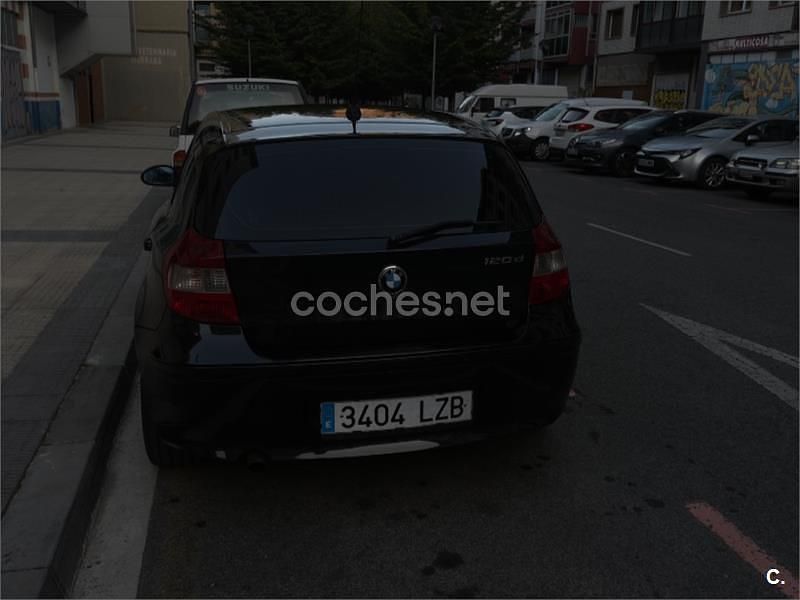 Negro Usado 2007 BMW 120 Utilitario | 6000 € (Un poco caro) - Imagen 1/2