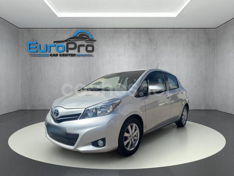 Usado Toyota Yaris Active 90 CV (66 kW) 2014 Gris / plata Berlina