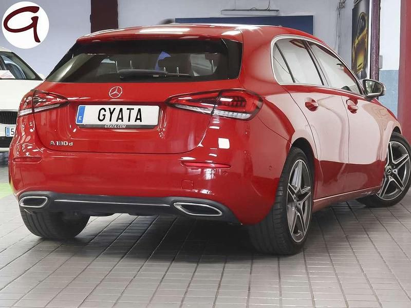 Usado Mercedes A180 116 CV (85 kW) 2019 Rojo Utilitario