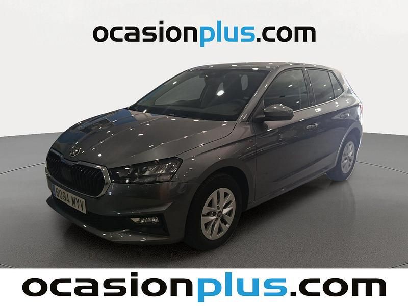 Usado Skoda Fabia Selection 95 CV (69 kW) 2025 Gris Utilitario
