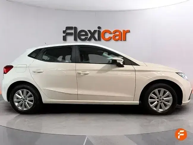 Usado Seat Ibiza Reference 80 CV (58 kW) 2023 Blanco Utilitario