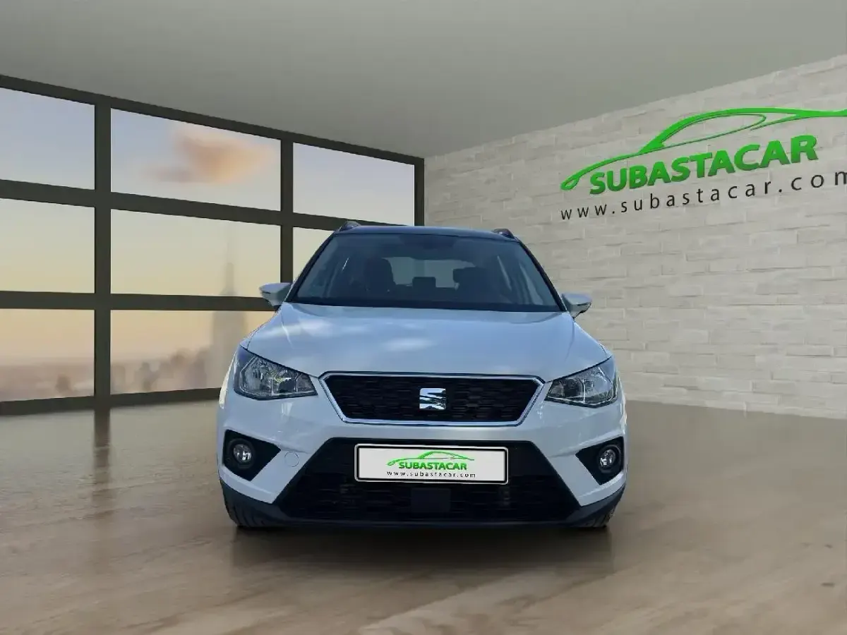 Usado Seat Arona Style 110 CV (80 kW) 2021 Blanco SUV