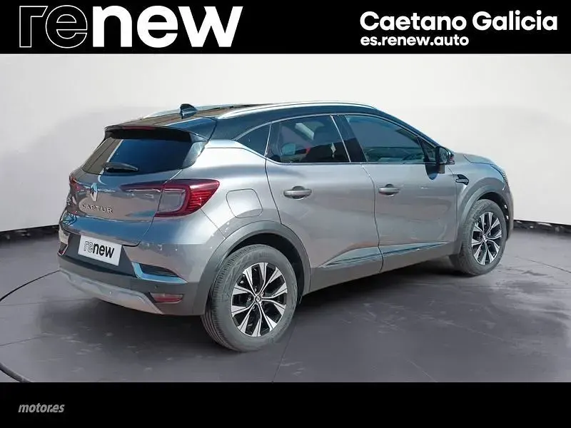 Usado Renault Captur 140 CV (102 kW) 2024 Gris SUV