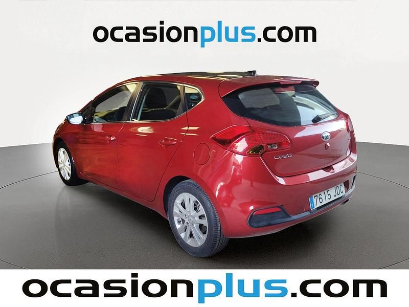 Usado Kia Ceed GT 90 CV (66 kW) 2015 Rojo Utilitario