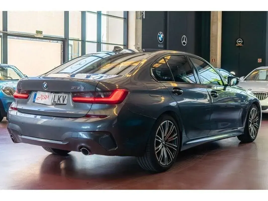 Usado BMW 318 Shadowline 150 CV (110 kW) 2020 Gris Berlina