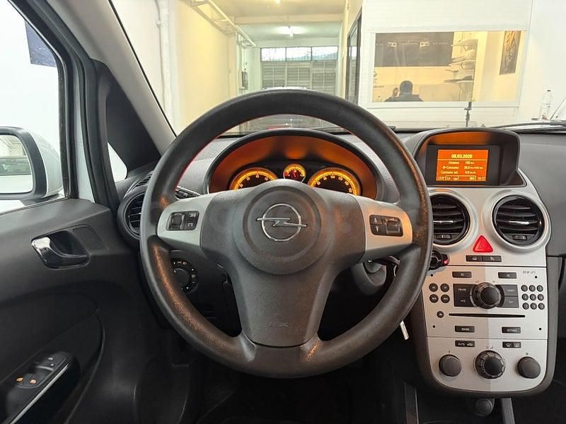 Usado Opel Corsa 90 CV (66 kW) 2009 Blanco Utilitario