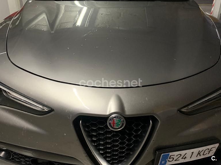 Usado Alfa Romeo Stelvio Super 180 CV (132 kW) 2017 Gris / plata SUV