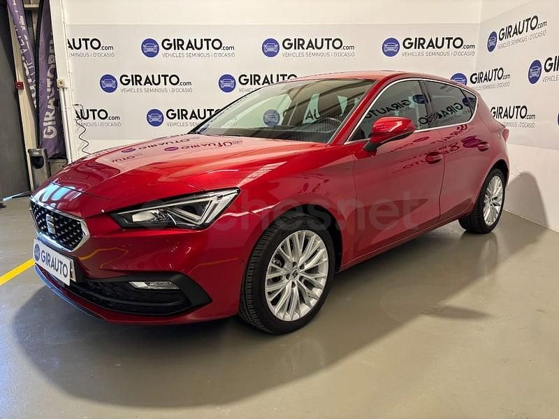 Usado Seat Leon Style 110 CV (80 kW) 2022 Rojo Berlina