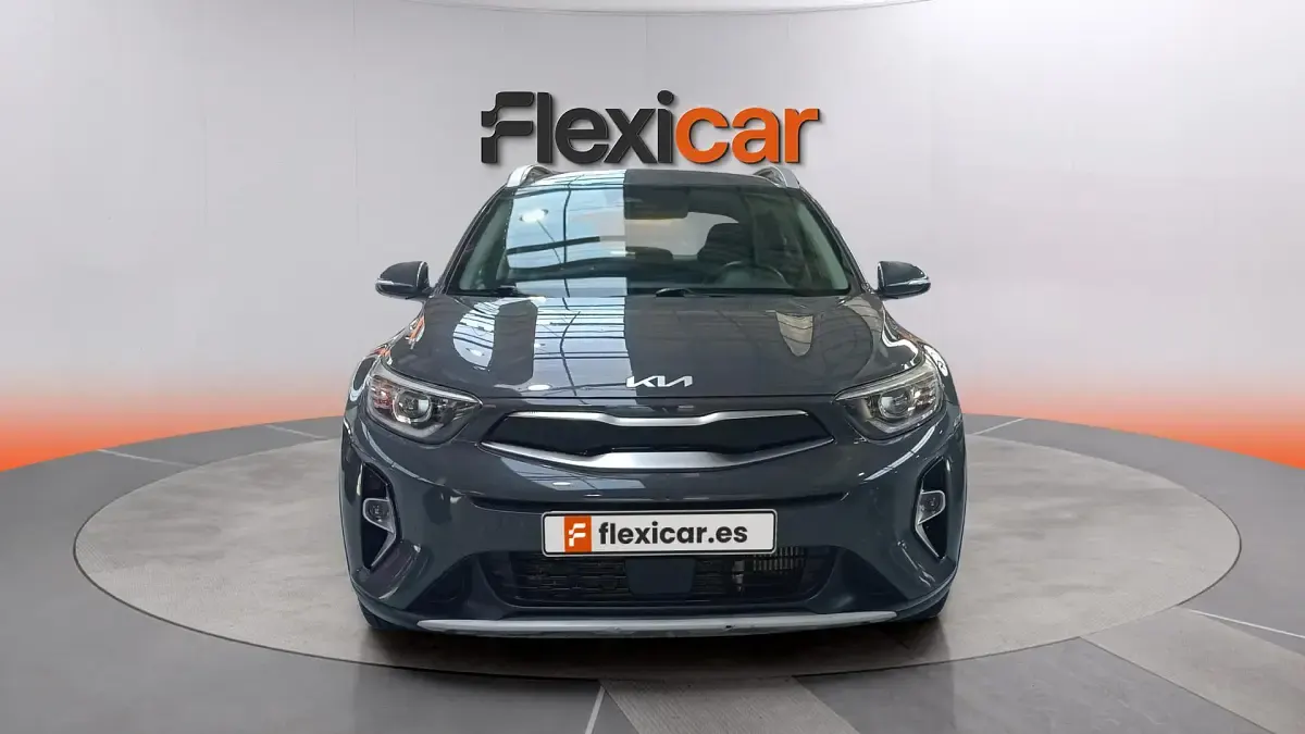 Usado Kia Stonic 120 HP (88 kW) 2021 Azul SUV
