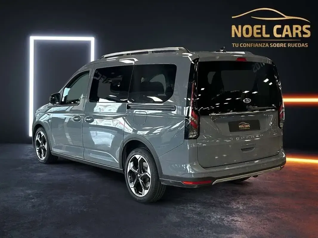 Usado Ford Tourneo Connect Active 121 CV (88 kW) 2025 Gris Monovolumen