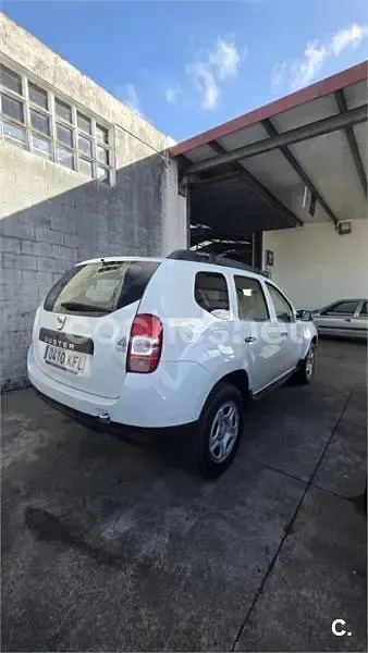 Usado Dacia Duster Lauréate 110 CV (80 kW) 2017 Blanco SUV