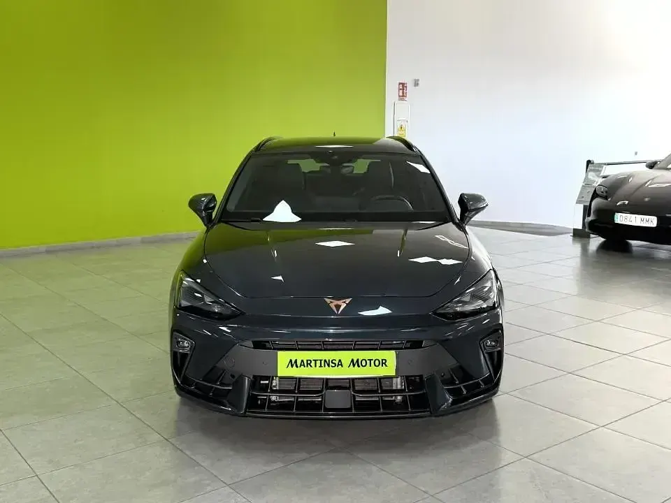 Usado Cupra Leon 150 CV (110 kW) 2025 Gris Familiar