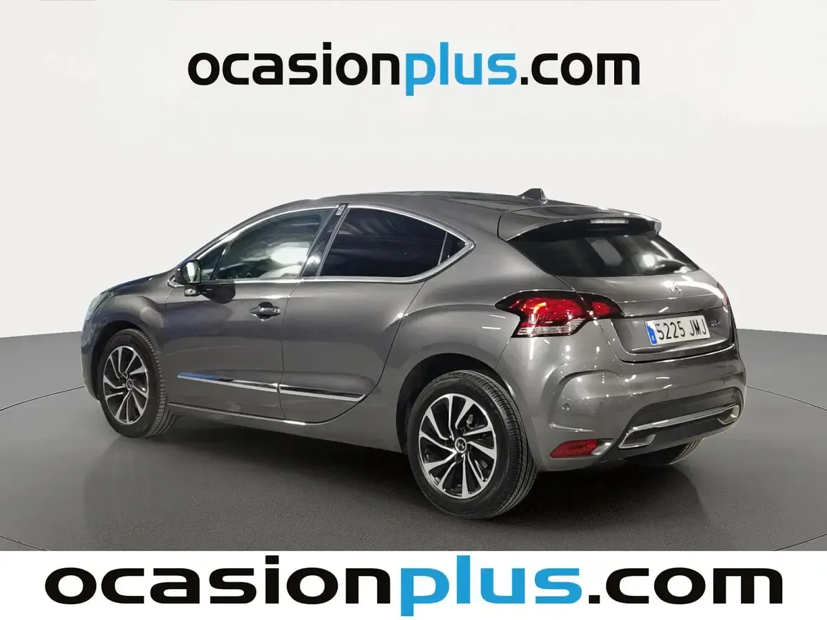 Usado DS Automobiles DS4 Style 165 CV (121 kW) 2016 Gris Utilitario