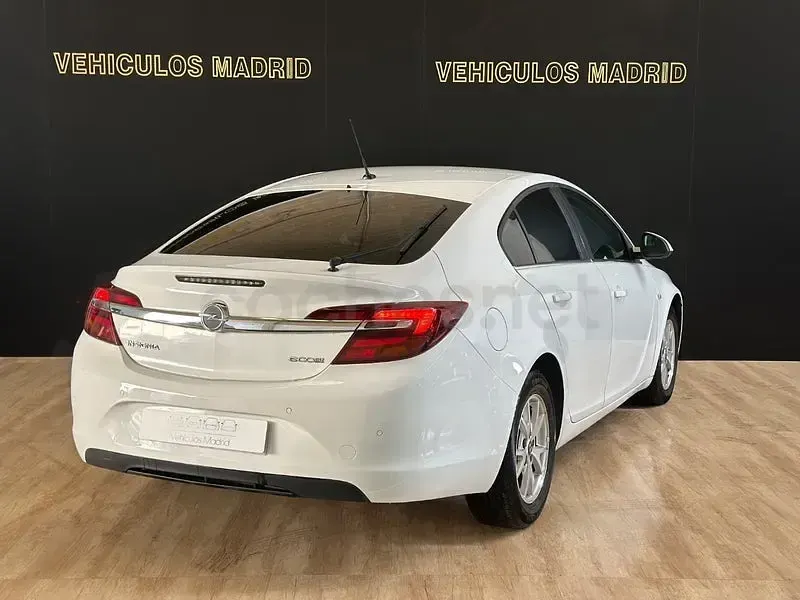 Usado Opel Insignia Business 140 CV (102 kW) 2014 Blanco Berlina