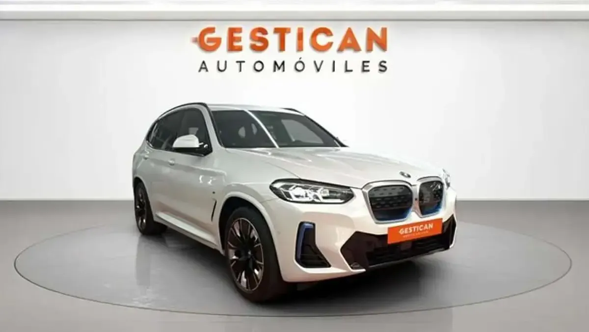 Usado BMW iX3 M Sport 210 kW (286 CV) 2023 Blanco SUV