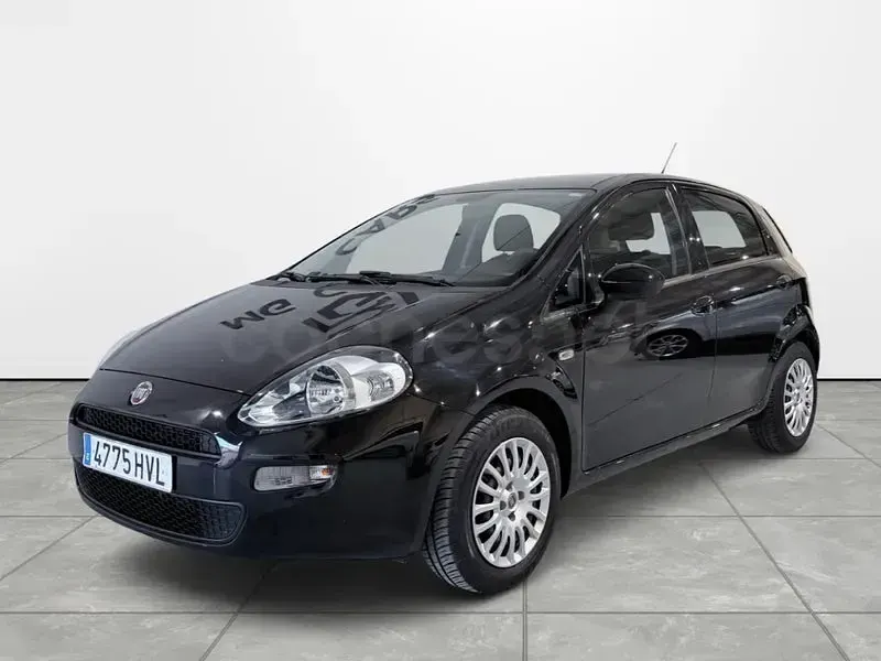 Usado Fiat Punto Pop 69 HP (50 kW) 2014 Preto Citadino