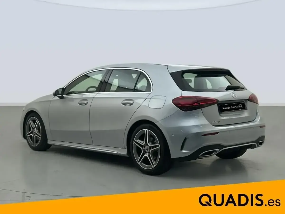 Usado Mercedes A180 136 CV (100 kW) 2025 Gris plata