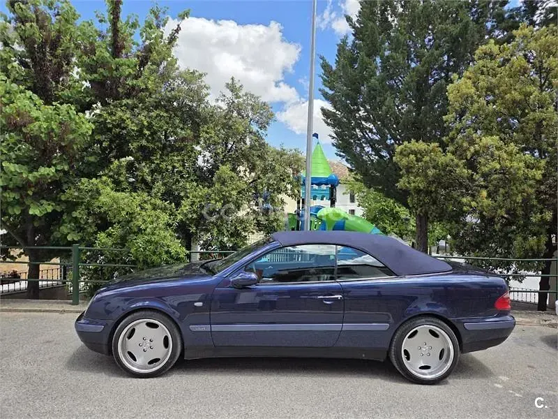Usado Mercedes CLK320 Elegance 218 CV (160 kW) 1998 Azul Descapotable