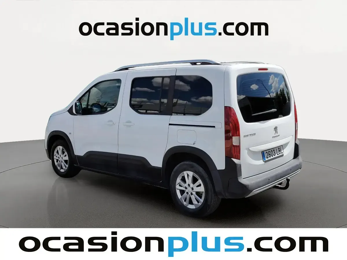Usado Peugeot Rifter Allure 100 CV (73 kW) 2019 Blanco Monovolumen