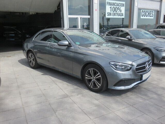 Negro Usado 2018 Mercedes E220 Berlina | 47.500 € - Imagen 1/4