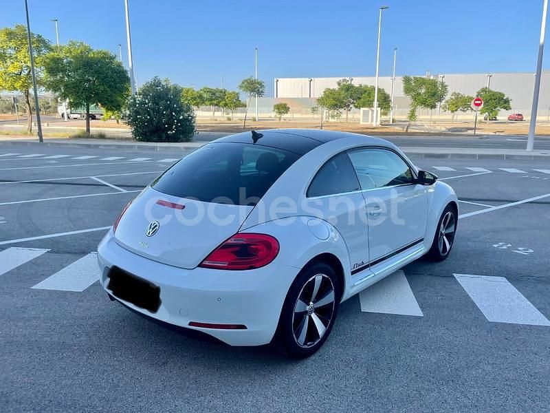 Usado VW Beetle Design 150 CV (110 kW) 2016 Blanco Utilitario