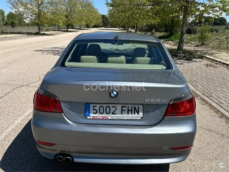 Usado BMW 525 177 CV (130 kW) 2006 Gris / plata Berlina