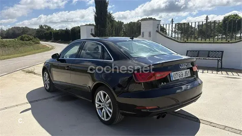 Usado Audi A3 150 CV (110 kW) 2015 Negro Berlina