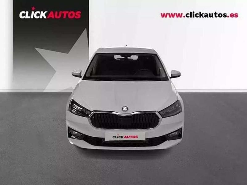 Usado Skoda Fabia Selection 116 CV (85 kW) 2025 Blanco Utilitario