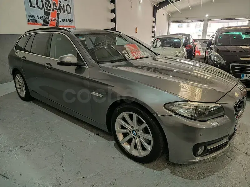 Usado BMW 520 Comfort Edition 190 CV (139 kW) 2015 Gris / plata Familiar