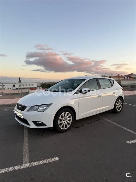 Käytetty Seat Leon I-Tech 105 HP (77 kW) 2015 Valkoinen Sedan