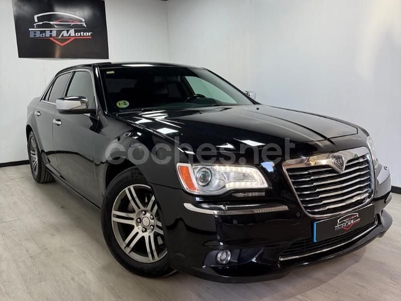Negro Usado 2013 Lancia Thema Platinum Berlina | 9700 € - Imagen 1/4