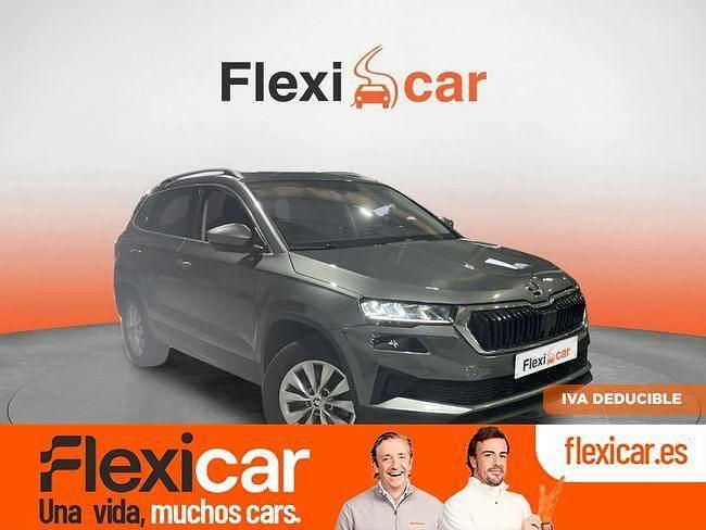 Negro Usado 2023 Skoda Karoq Ambition SUV | 21.790 € (Precio justo) - Imagen 1/4