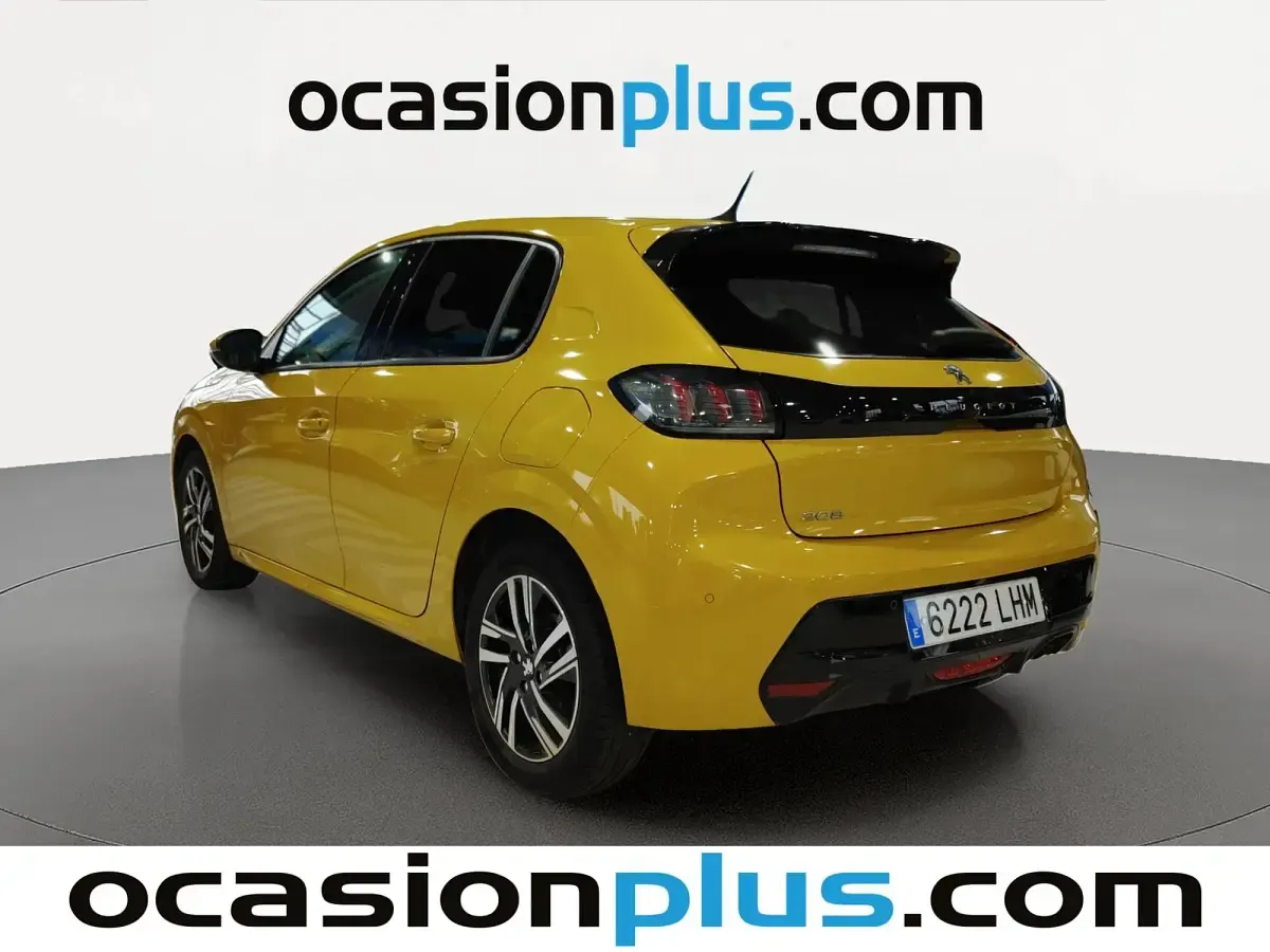 Usado Peugeot 208 Allure 131 CV (96 kW) 2020 Amarillo Utilitario