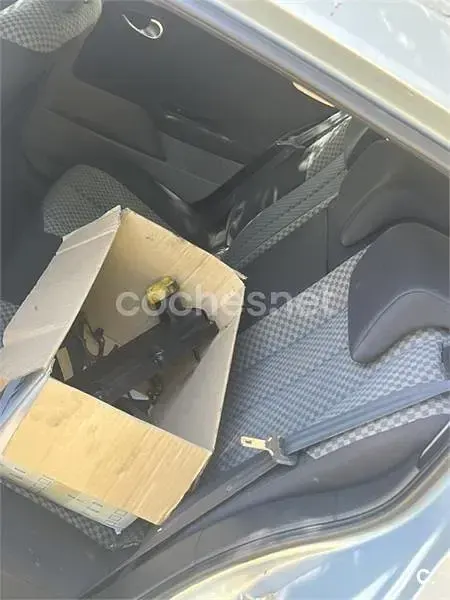 Usado Renault Mégane II Dynamique 80 CV (58 kW) 2003 Gris / plata Berlina