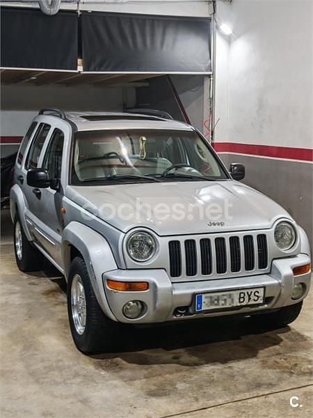 Gris / plata Usado 2002 Jeep Cherokee Limited SUV | 7000 € (Precio justo) - Imagen 1/4