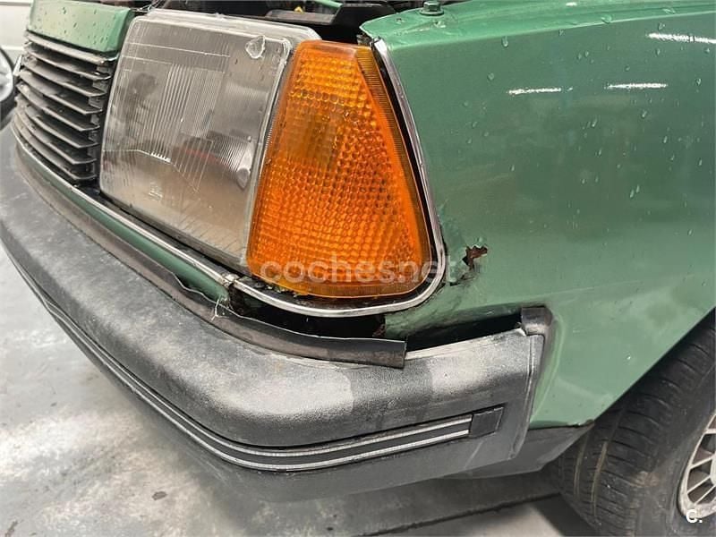 Usado Renault R18 83 CV (61 kW) 1984 Verde Berlina