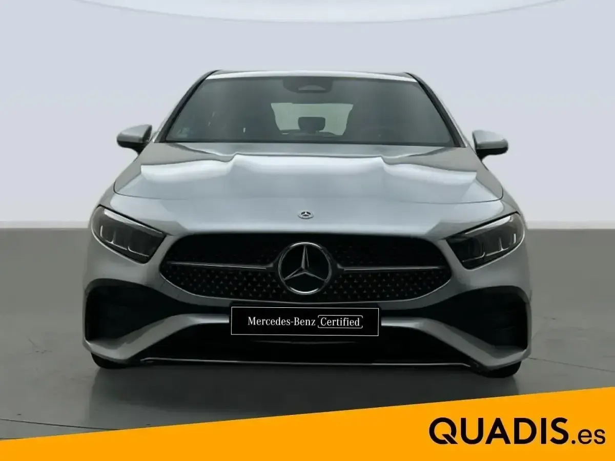 Käytetty Mercedes A180 136 HP (100 kW) 2025 Harmaa
