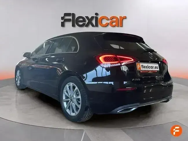 Usado Mercedes A180 136 CV (100 kW) 2019 Negro
