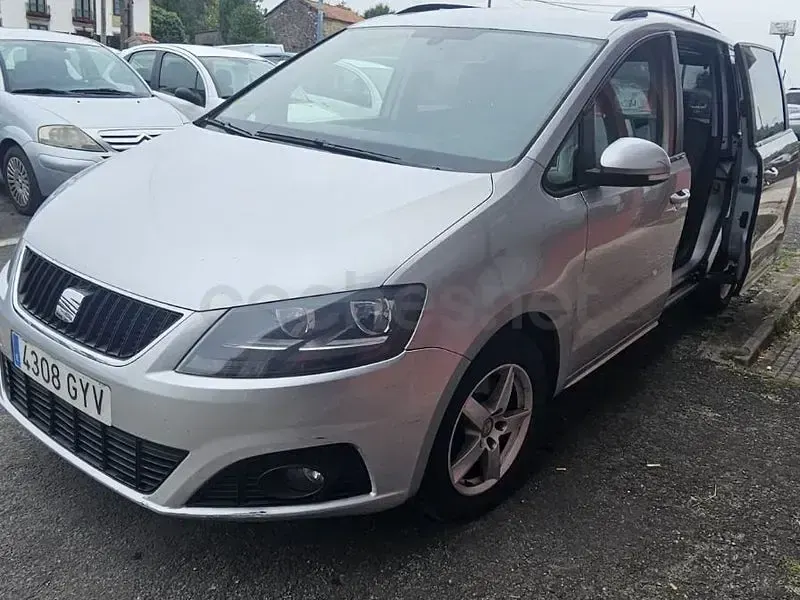 Usado Seat Alhambra Reference 140 CV (102 kW) 2010 Gris / plata Monovolumen