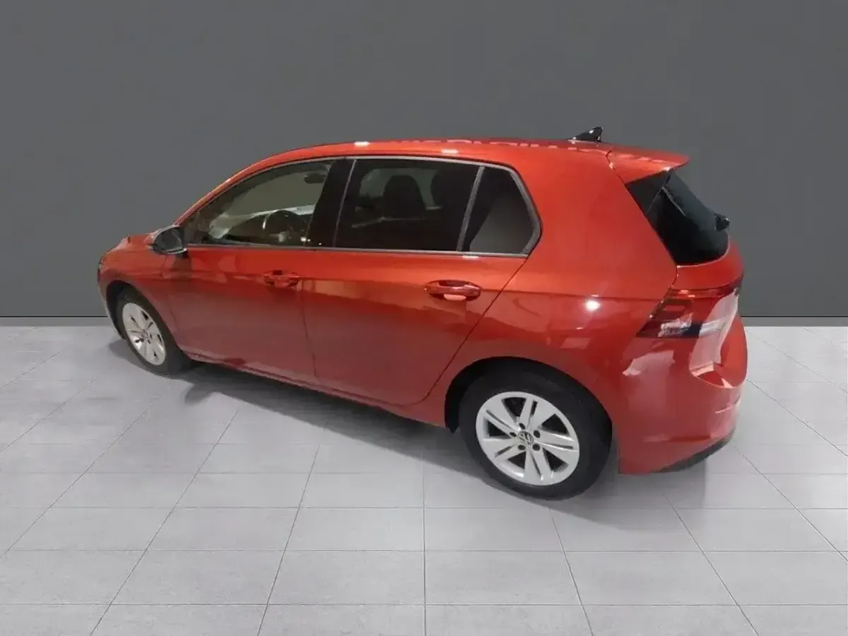 Usado VW Golf VIII 110 CV (80 kW) 2021 Rojo