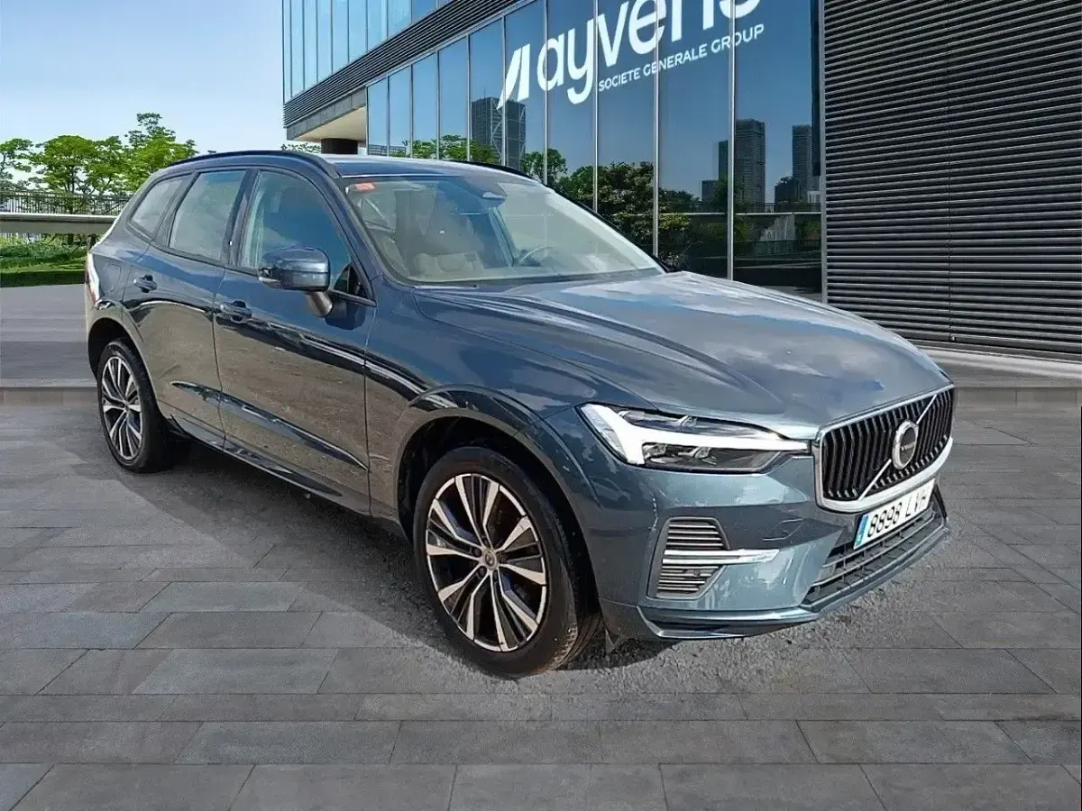 Usado Volvo XC60 Momentum 197 CV (144 kW) 2021 Azul SUV