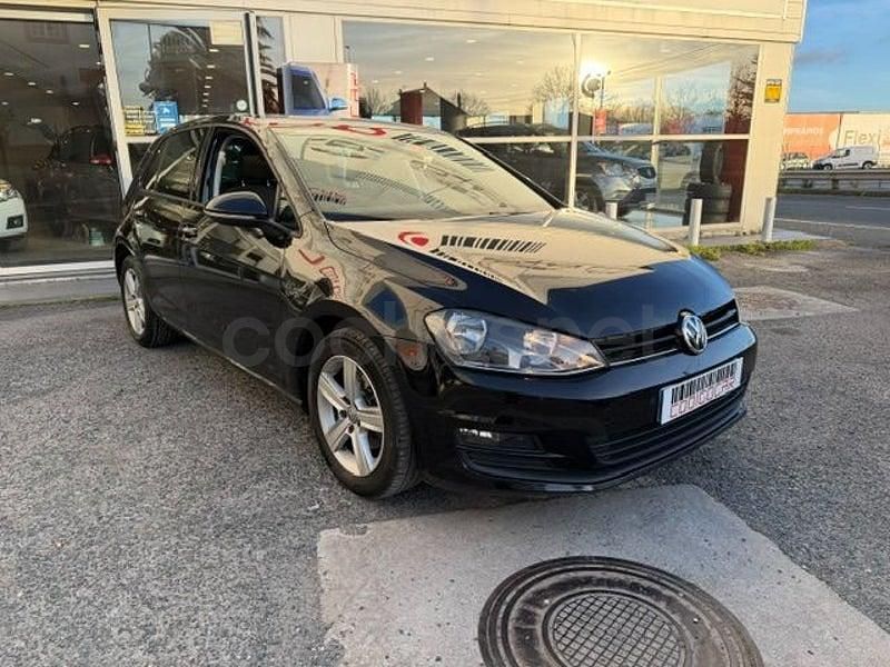 Käytetty VW Golf VII Advance 110 HP (80 kW) 2016 Musta Sedan