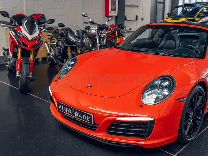 Usado Porsche 911 370 CV (272 kW) 2018 Naranja Coupe