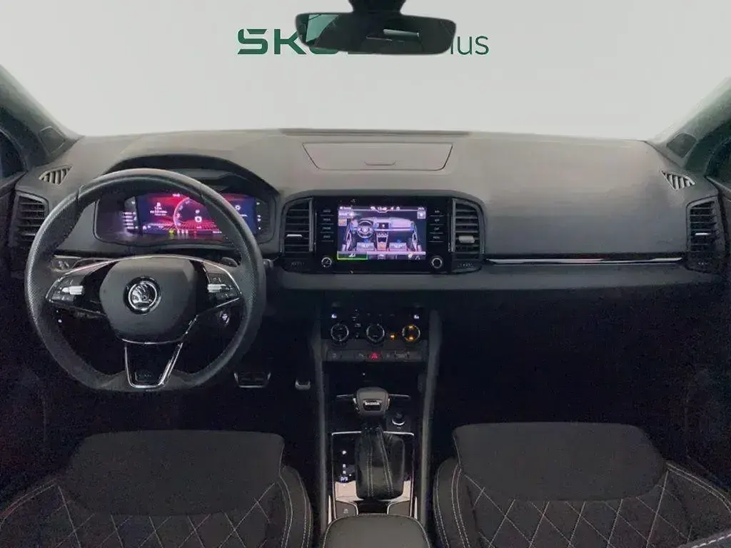 Usado Skoda Karoq SportLine 150 CV (110 kW) 2022 Gris SUV