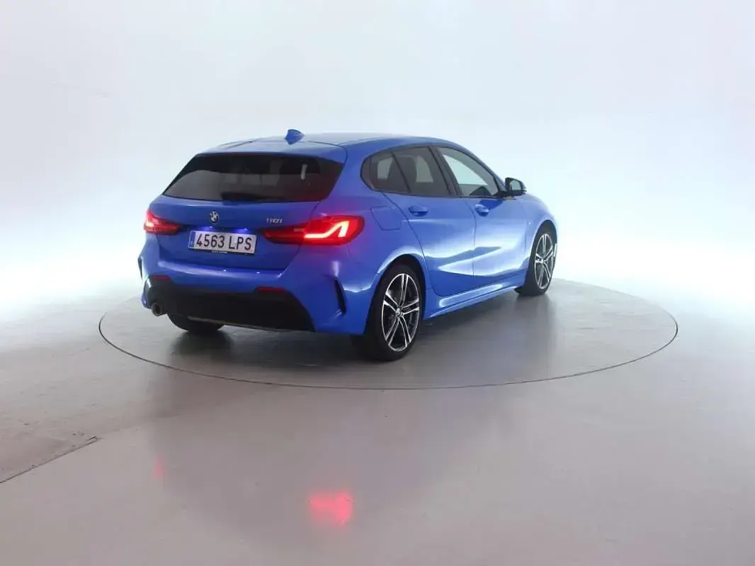 Usado BMW 118 Sport Line 136 CV (100 kW) 2021 Azul Utilitario