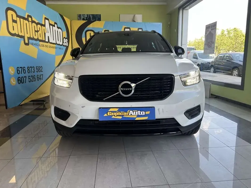 Usado Volvo XC40 R-Design 211 CV (155 kW) 2022 Blanco SUV