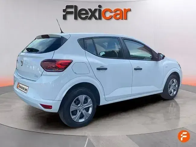Usado Dacia Sandero Comfort 90 CV (66 kW) 2021 Blanco Berlina