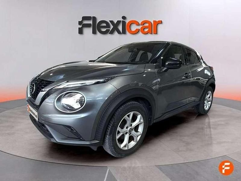 Usado Nissan Juke N-Connecta 114 CV (83 kW) 2022 Gris SUV
